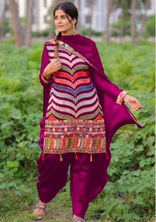 Picture of Ideal Georgette Maroon Straight Cut Salwar Kameez