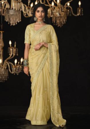 Picture of Excellent Silk Tan Saree