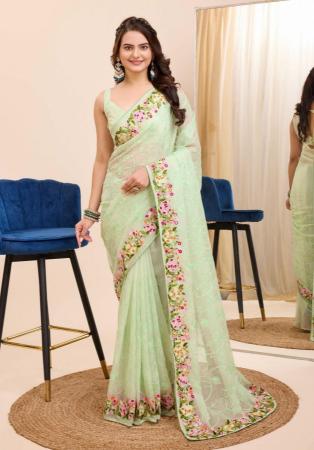 Picture of Appealing Silk Beige Saree