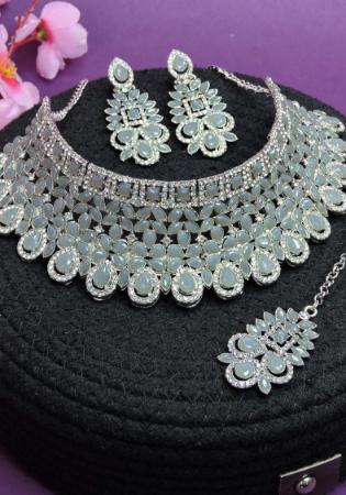 Picture of Statuesque Grey Necklace Set