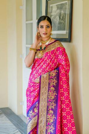 Picture of Ravishing Silk Medium Violet Red Saree