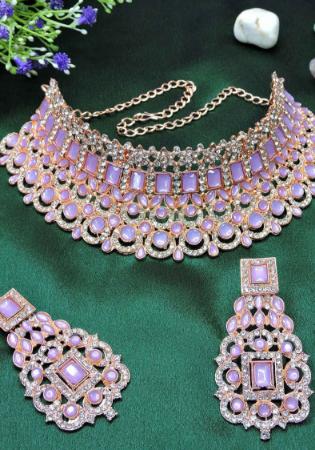 Picture of Elegant Medium Purple Necklace Set