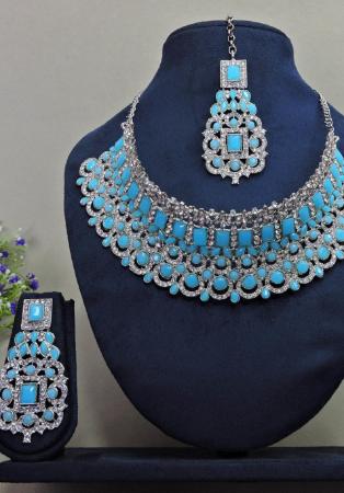 Picture of Grand Sky Blue Necklace Set