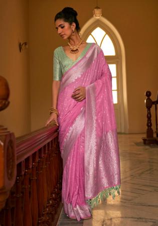 Picture of Beautiful Chiffon Pale Violet Red Saree