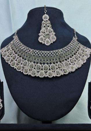 Picture of Splendid Dim Gray Necklace Set