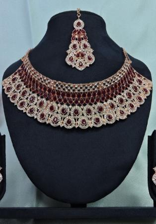 Picture of Comely Maroon Necklace Set