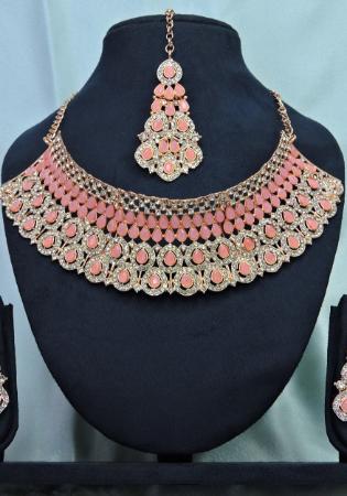 Picture of Graceful Light Pink Necklace Set