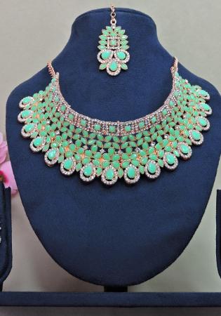 Picture of Elegant Tan Necklace Set