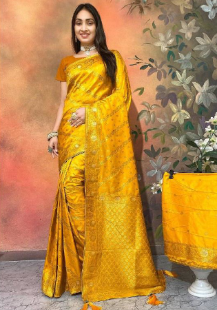 Picture of Resplendent Silk Golden Saree