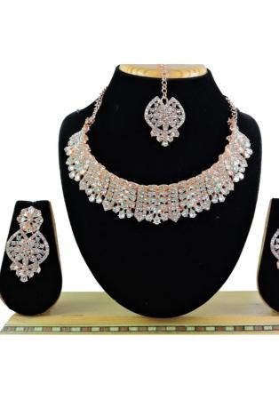 Picture of Grand Ghost White Necklace Set