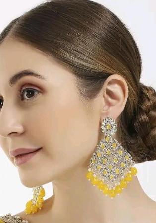 Picture of Magnificent Golden Rod Earrings