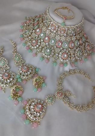 Picture of Fine Chiffon Pink Necklace Set