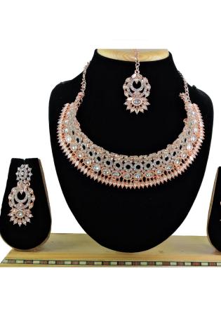 Picture of Radiant White Necklace Set