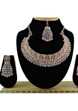 Picture of Well Formed Ghost White Necklace Set