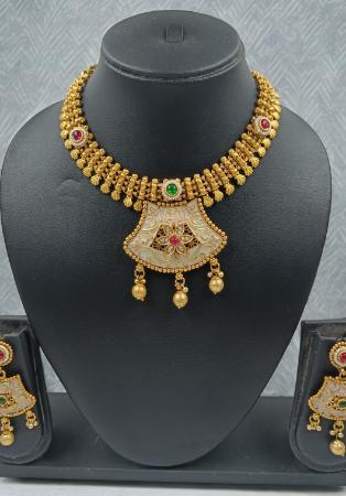 Picture of Delightful Golden Rod Necklace Set