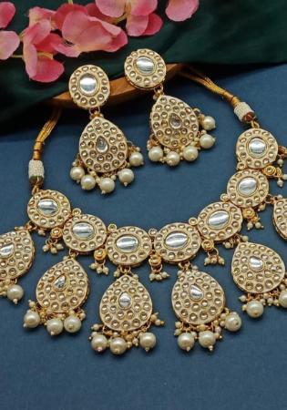 Picture of Stunning Cornsilk Necklace Set