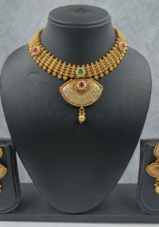 Picture of Wonderful Golden Rod Necklace Set