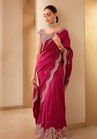 Picture of Good Looking Silk Light Coral Saree