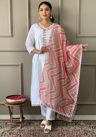 Picture of Stunning Chiffon White Readymade Salwar Kameez