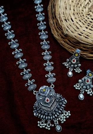 Picture of Beautiful Dark Slate Grey Necklace Set