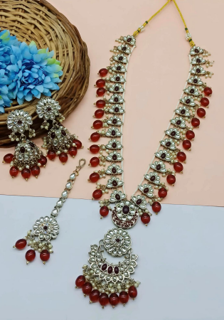 Picture of Pretty Maroon Necklace Set