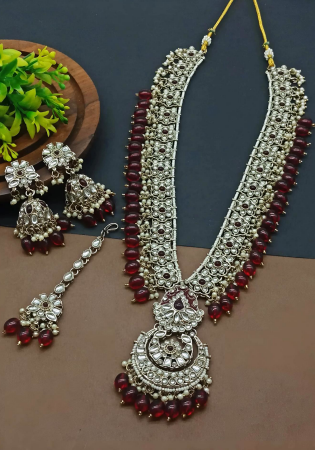 Picture of Superb Maroon Necklace Set