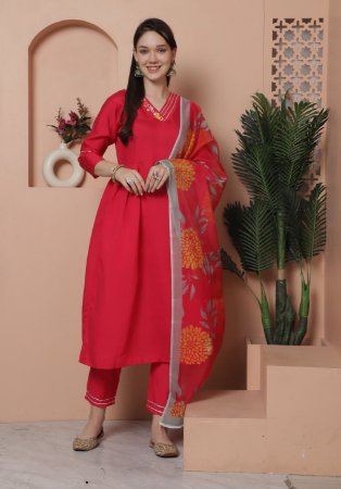 Picture of Fascinating Silk Crimson Readymade Salwar Kameez