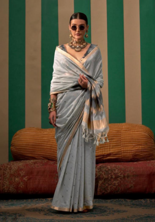 Picture of Beautiful Silk Grey Saree