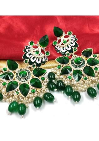 Picture of Magnificent Forest Green Earrings