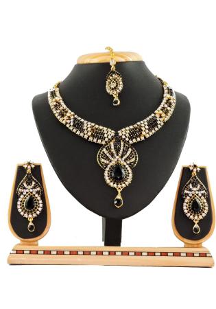 Picture of Marvelous Black Necklace Set